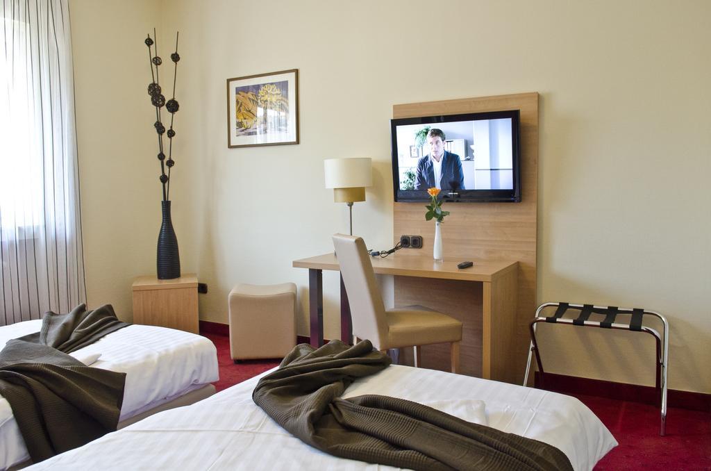 Hotel Paffhausen Wirges Esterno foto